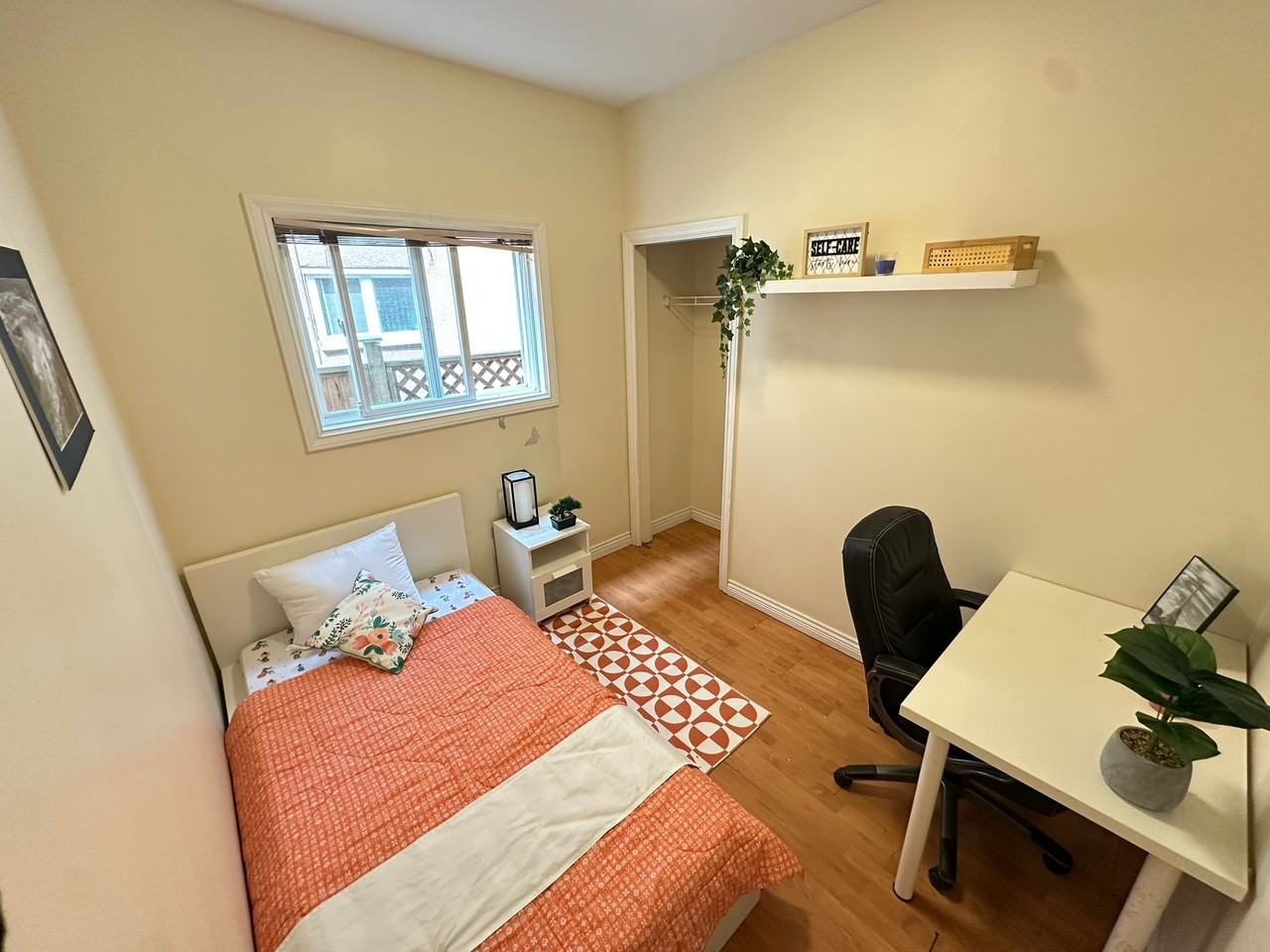 2778 East 1st Avenue - Photo 6 of 7