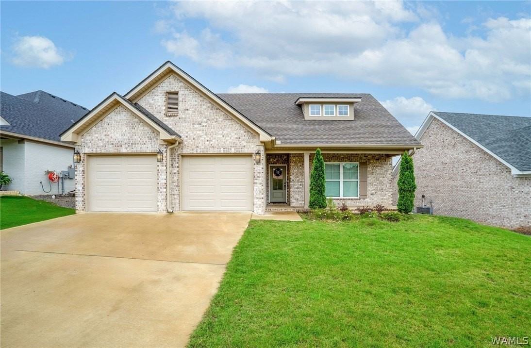 2451 Vesta Dr - Photo 2 of 37