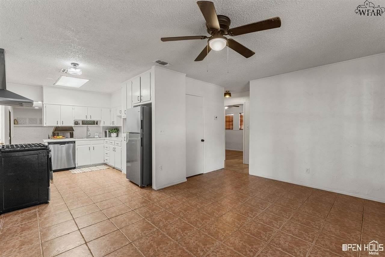 2920 Cunningham Dr - Photo 7 of 29
