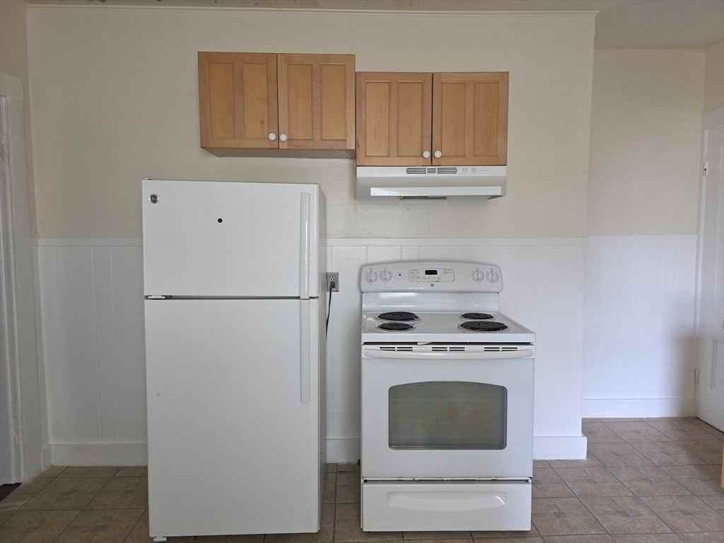 12 Clinton St - Photo 3 of 6