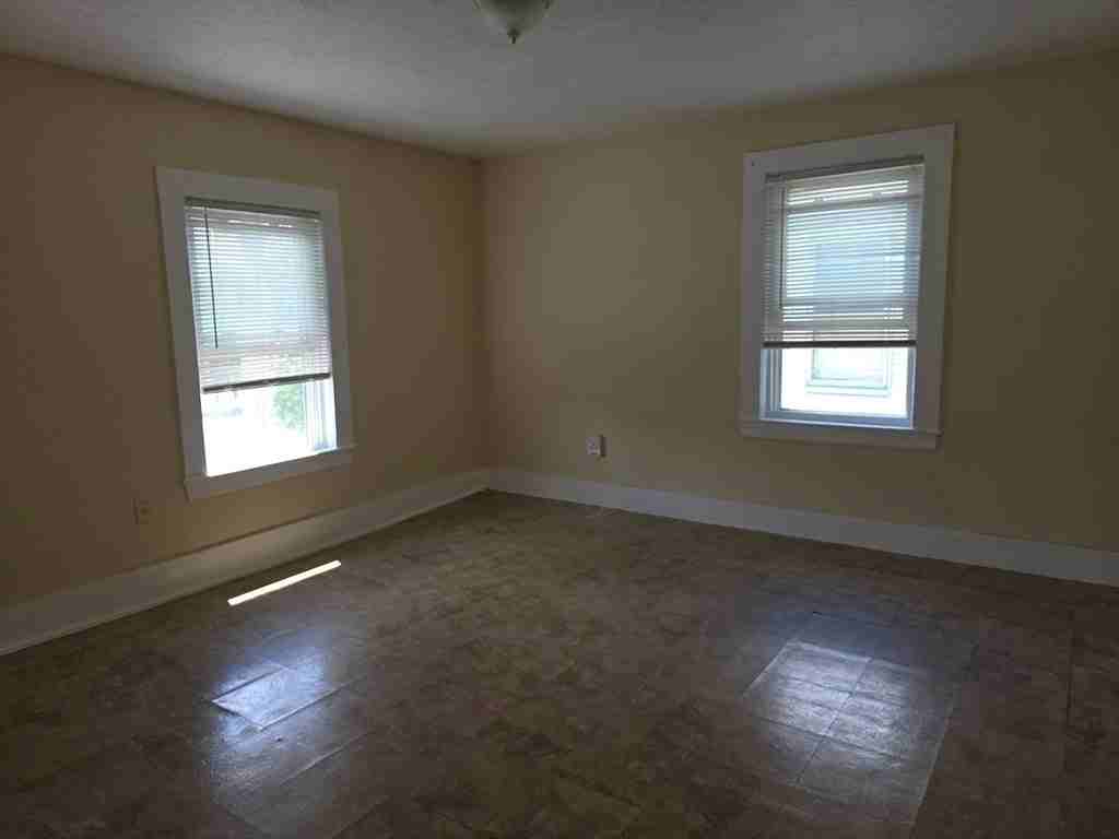 12 Clinton St - Photo 6 of 6