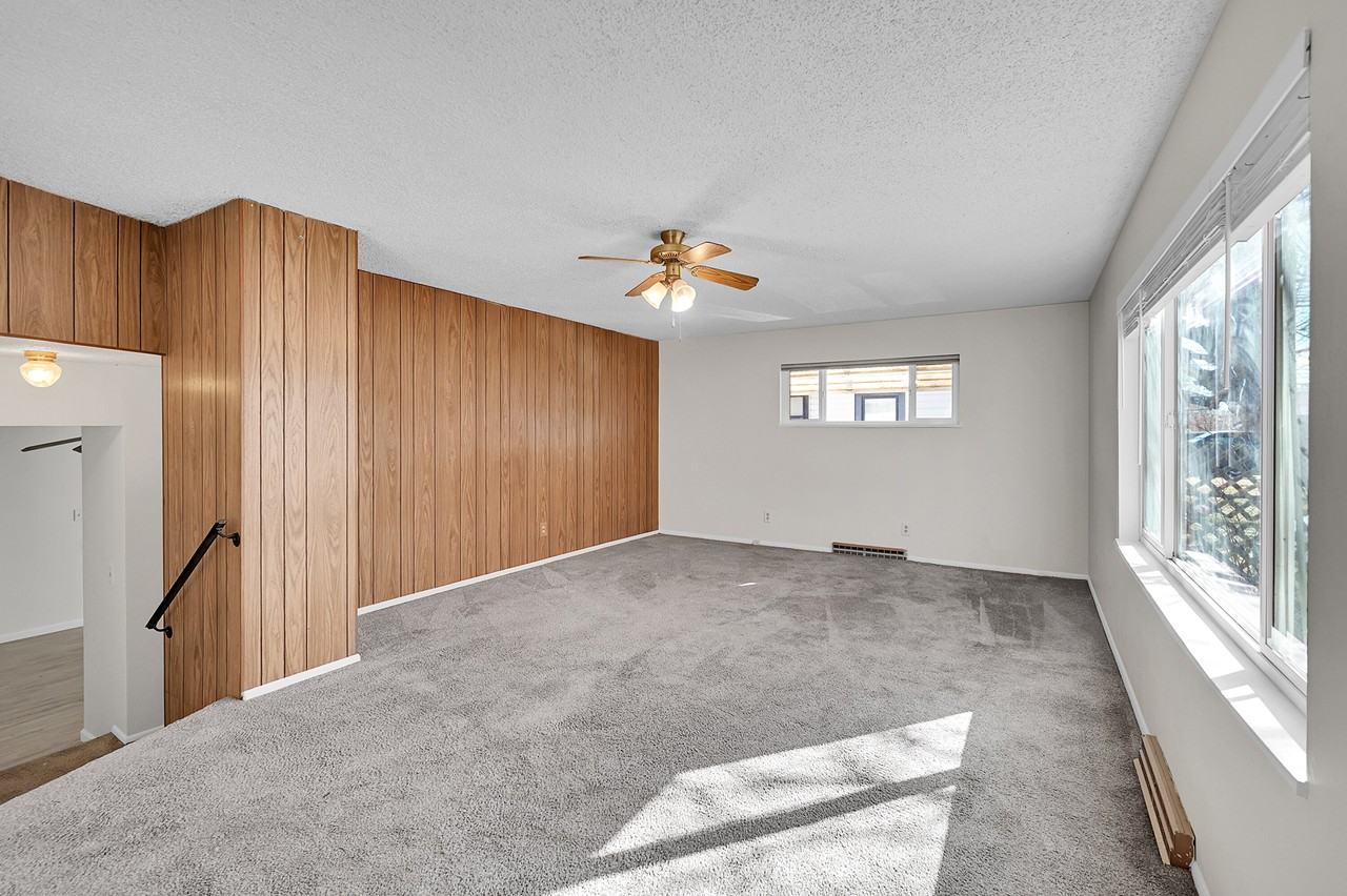 1526 Main St #1 - Photo 4 of 13