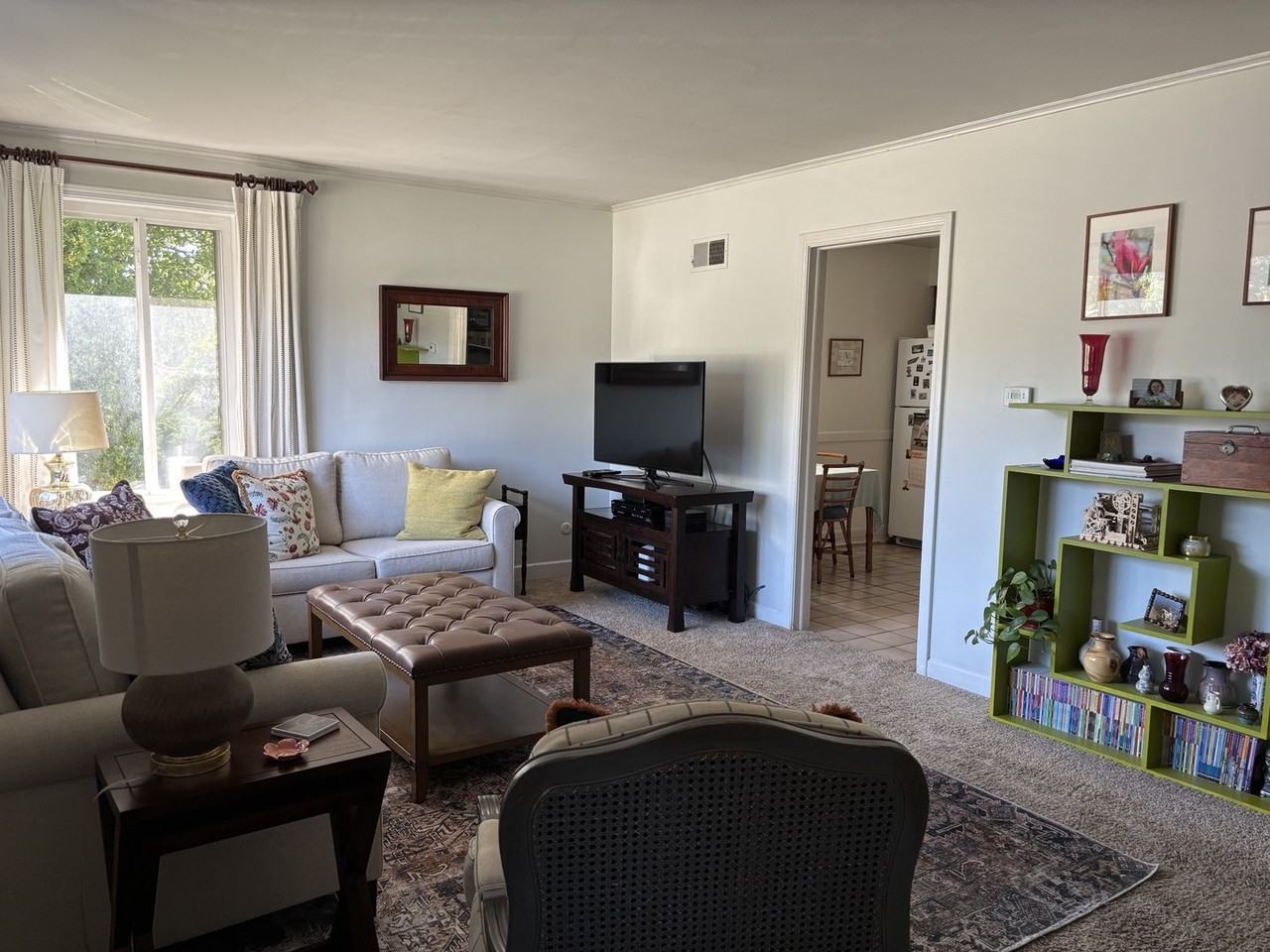 649 E Rockland Rd - Photo 4 of 14