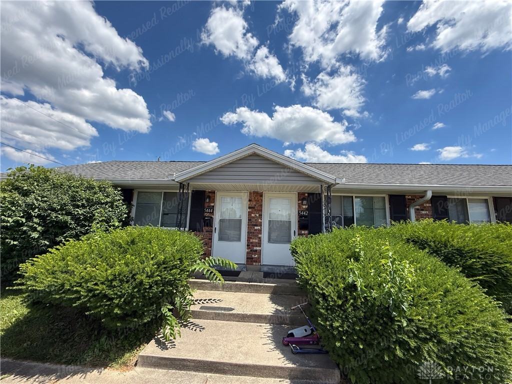 5444 Bellefontaine Rd - Photo 2 of 17
