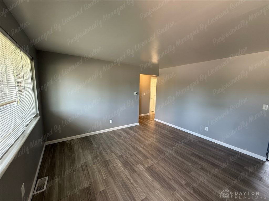 5444 Bellefontaine Rd - Photo 3 of 17