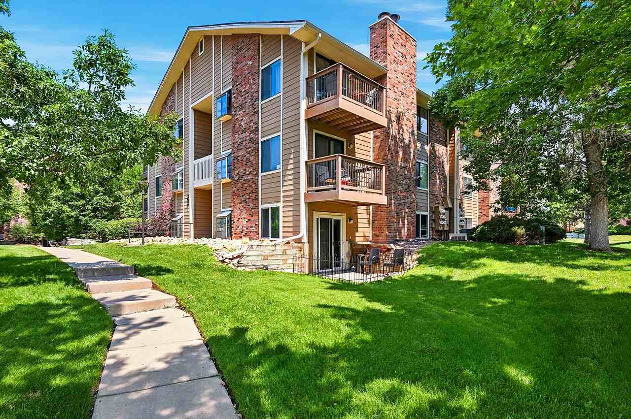 3021 S Ursula Cir #301 - Photo 3 of 19