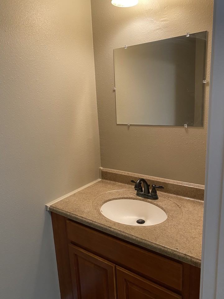 2305 32nd Ave #B - Photo 5 of 15