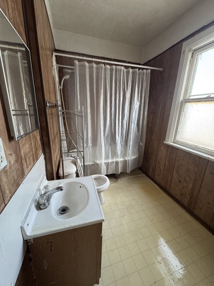 1317A S 20th St #1317A - Photo 3 of 6