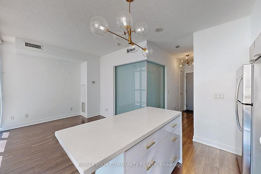 169 Fort York Boulevard #618 - Photo 2 of 30