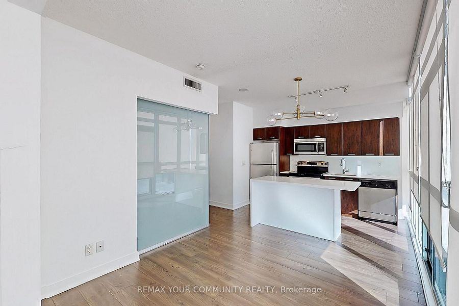 169 Fort York Boulevard #618 - Photo 4 of 30