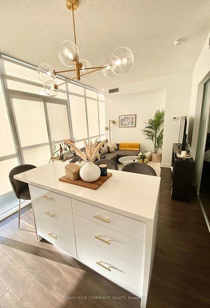 169 Fort York Boulevard #618 - Photo 6 of 30