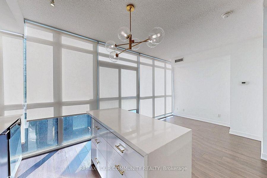 169 Fort York Boulevard #618 - Photo 7 of 30