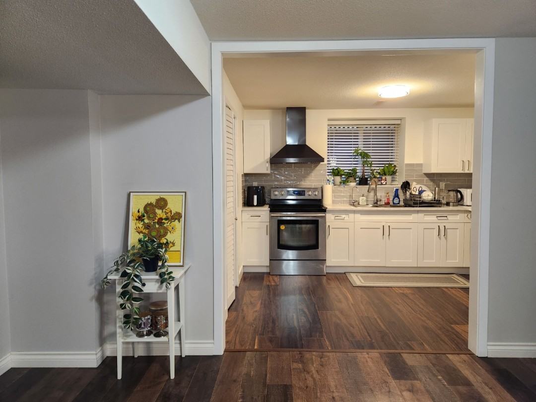 16925 83 Avenue #Bsmt - Photo 2 of 9