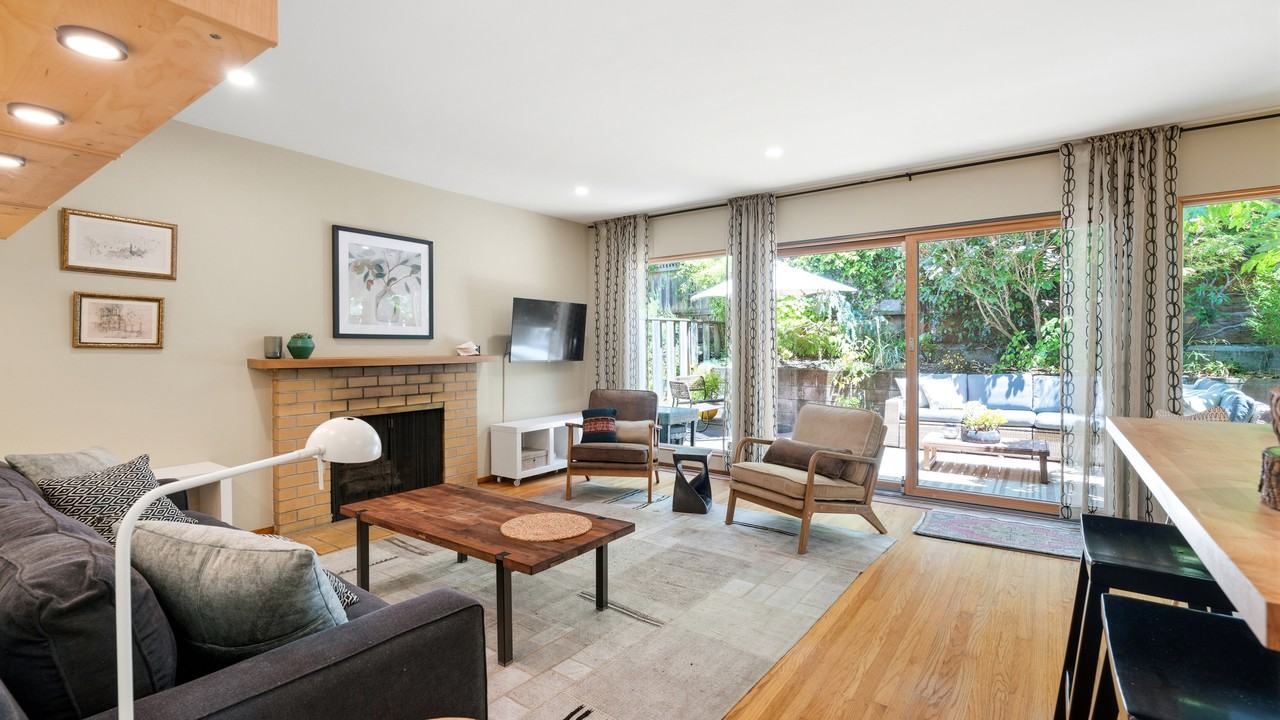 1423 Walnut St #1 - Photo 7 of 15