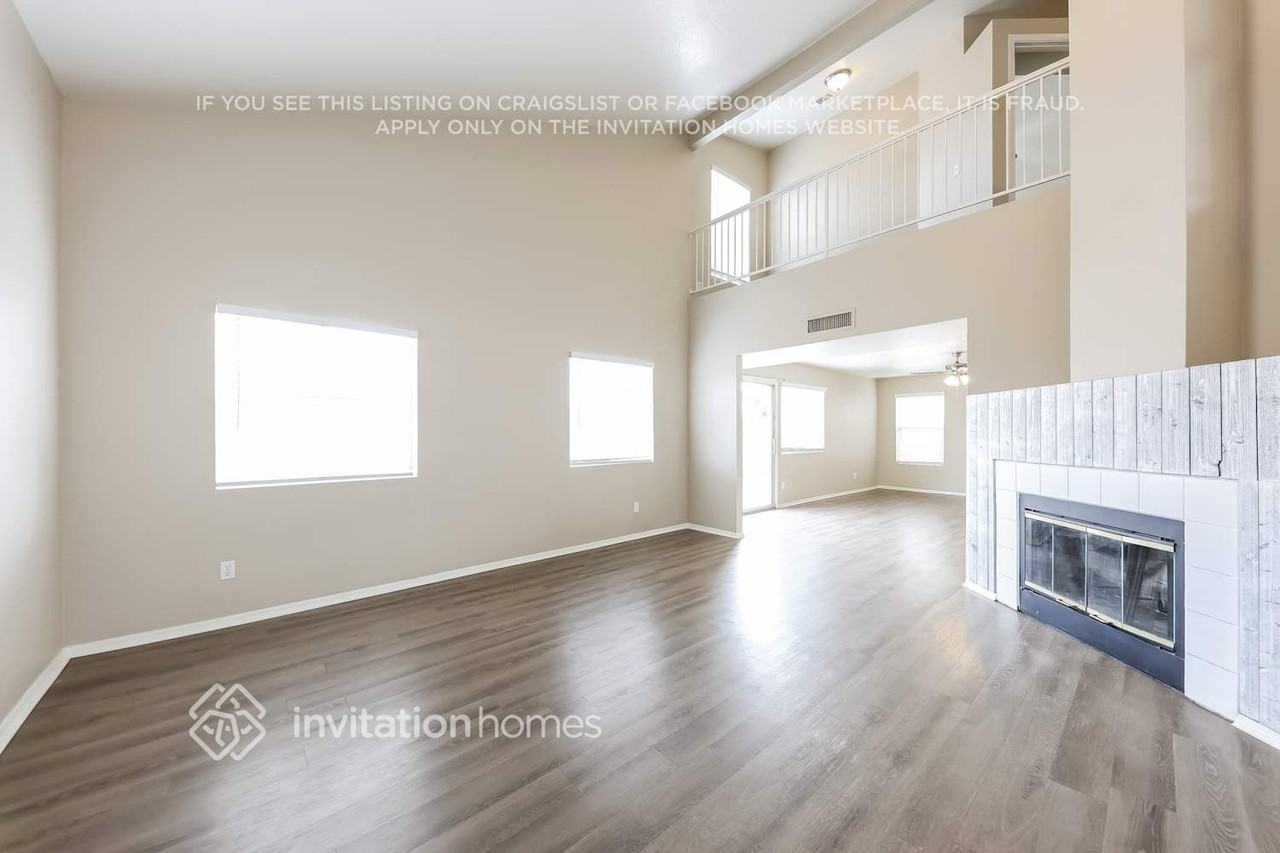 11322 W Alice Ave - Photo 4 of 18