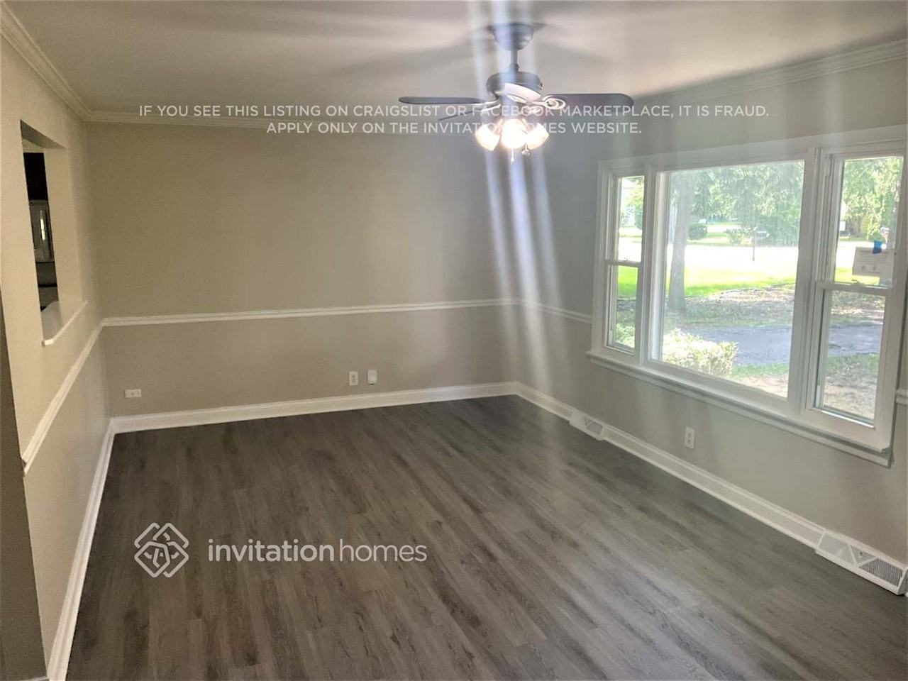 1227 S Lawler Ave - Photo 2 of 11