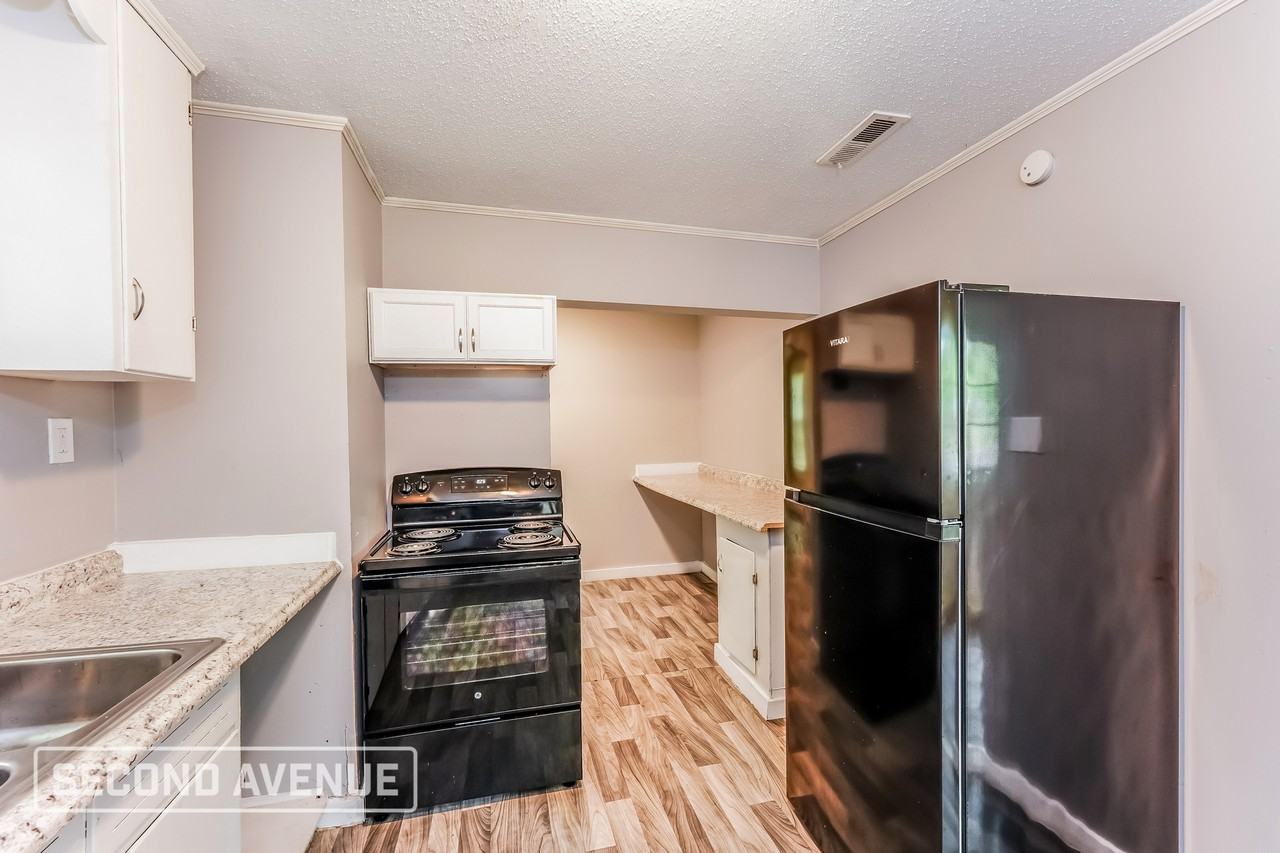 2908 Avenue I - Photo 6 of 18