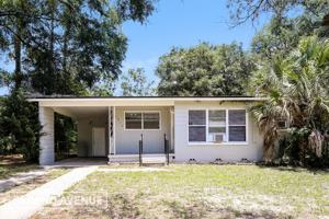 featured image of 3015 Lansdell Dr