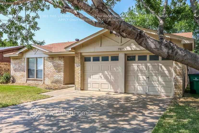 7533 Clover Ln - Photo 2 of 21