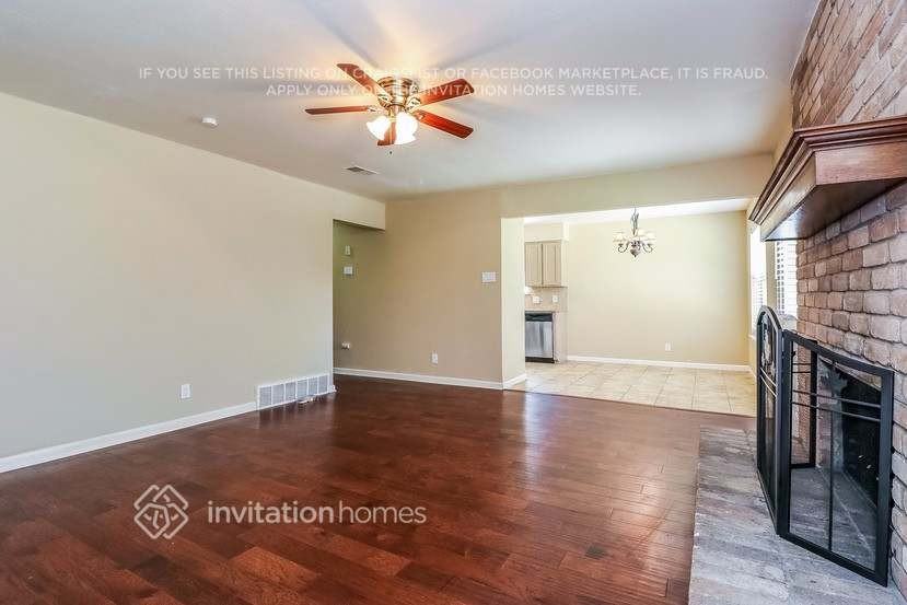 7533 Clover Ln - Photo 4 of 21