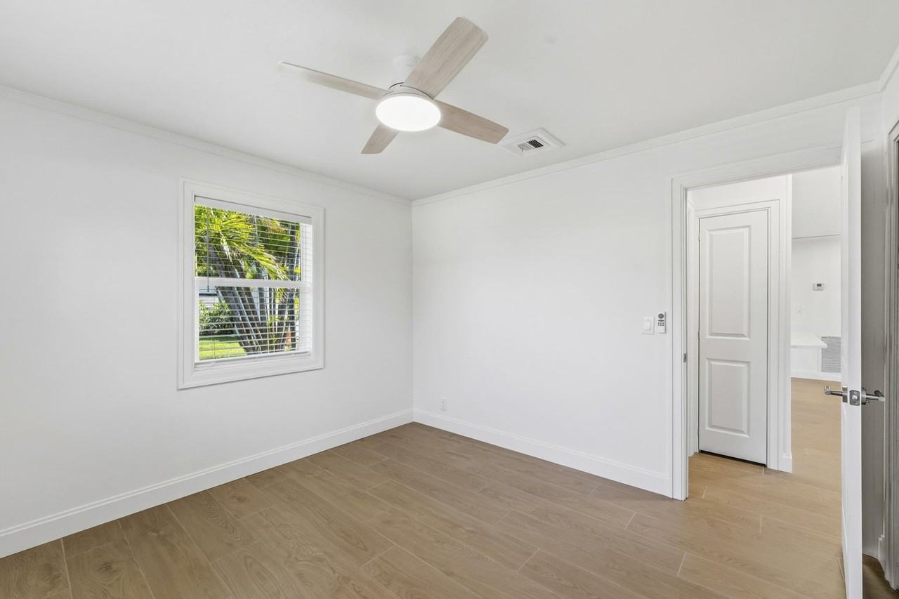 802 Lytle Street - Photo 5 of 15