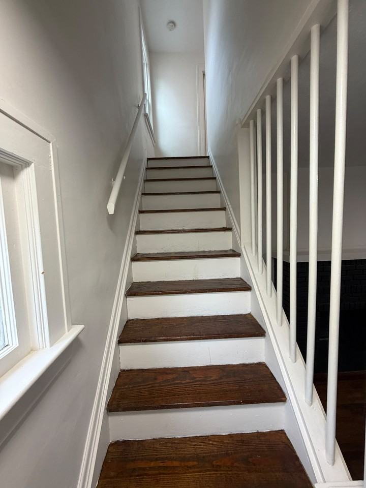 3559 W 122nd St #1 - Photo 5 of 15