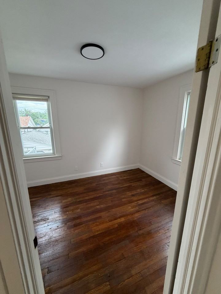 3559 W 122nd St #1 - Photo 7 of 15
