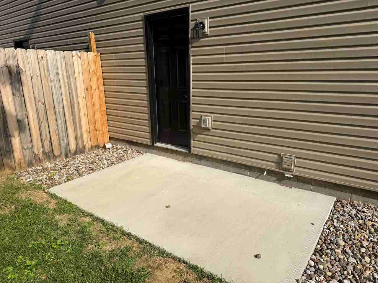 703 East Mount Vernon Street - EWoodland CourtWoodland Court #E - Photo 7 of 10