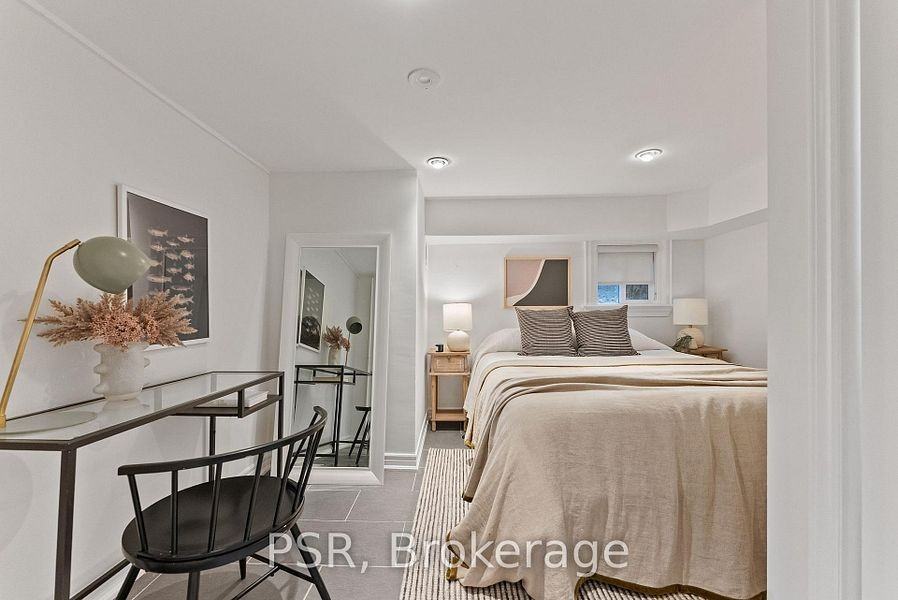 126 Dovercourt Road - Photo 18