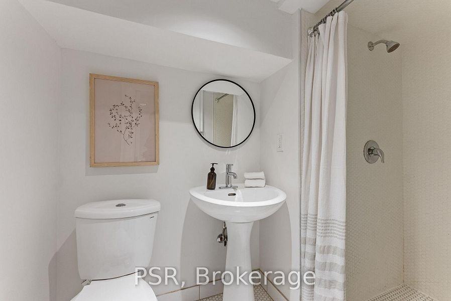126 Dovercourt Road - Photo 24