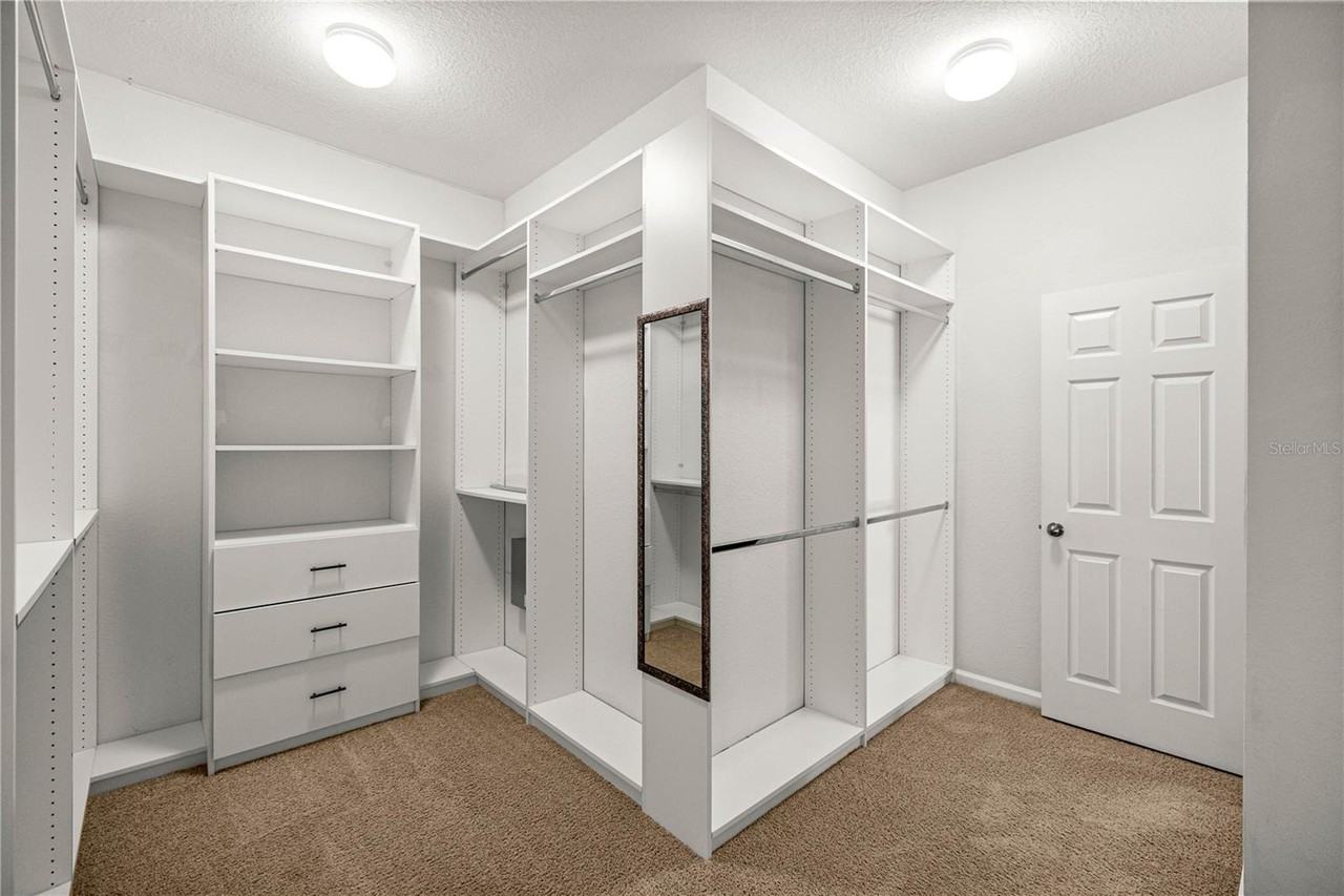 5438 Sw 49th Ave #1 - Photo 6 of 11