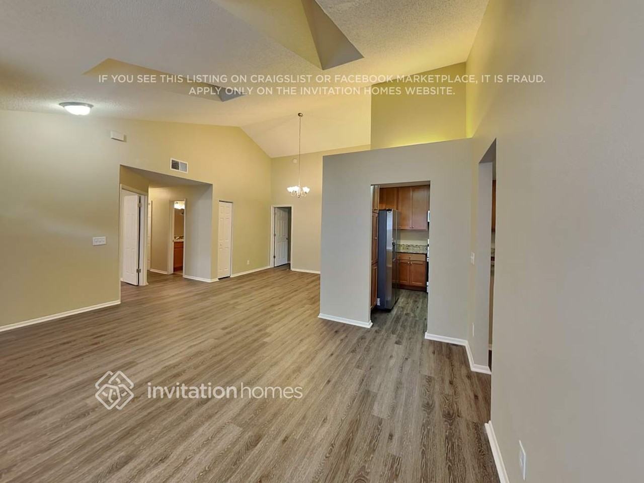 176 Edgewater Cir - Photo 4 of 20