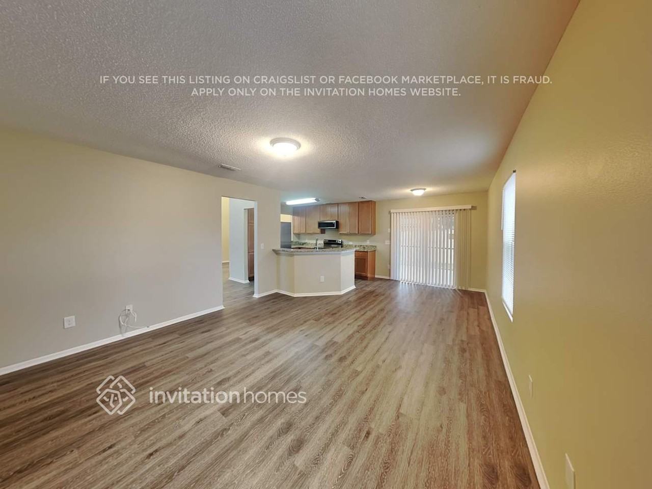 176 Edgewater Cir - Photo 6 of 20