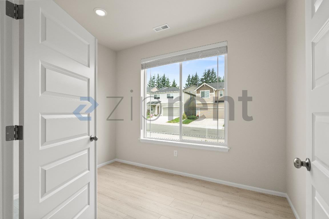 1030 16th Dr - Photo 4 of 31