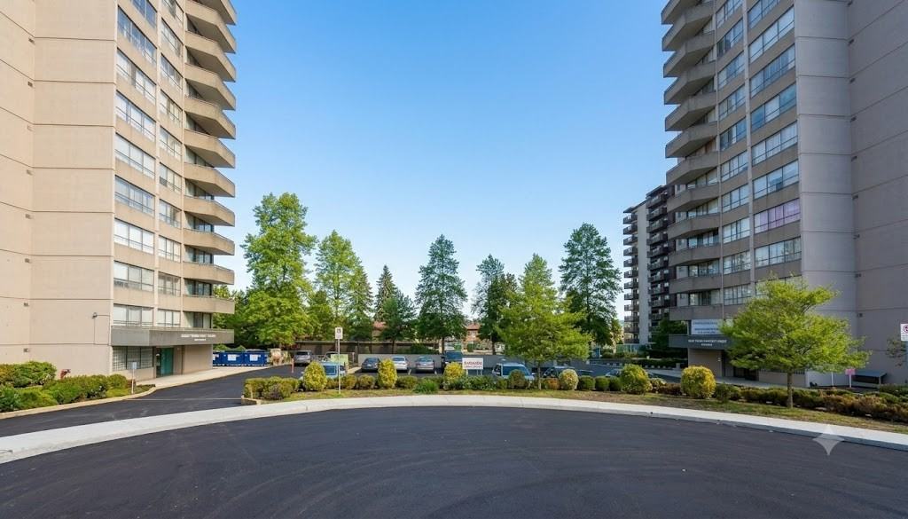 Nelson Towers - Photo 4 of 20