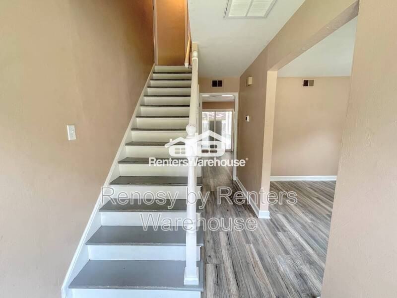 5736 Avalon Woods Dr - Photo 4 of 39