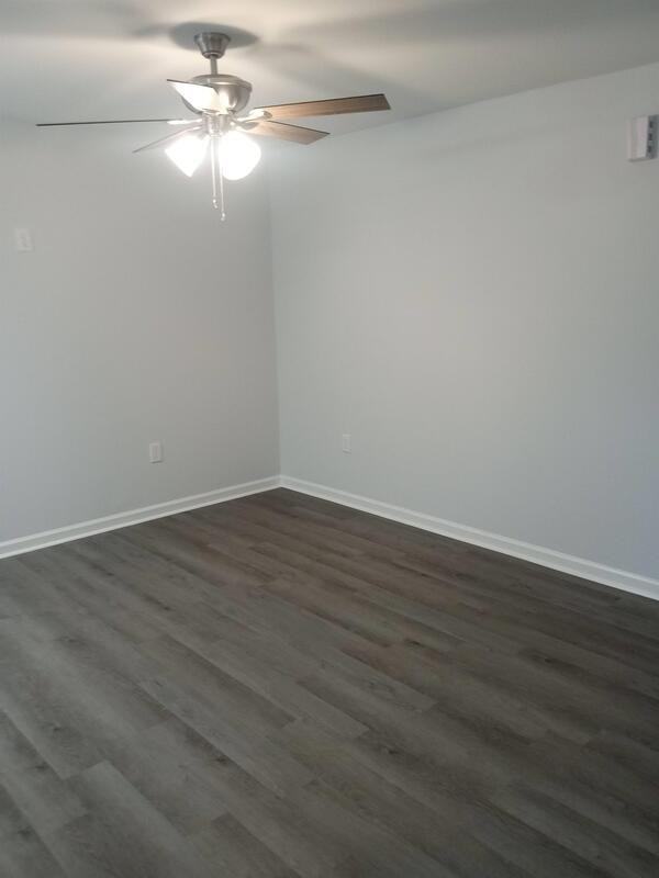 875 State Ct - Photo 3 of 7