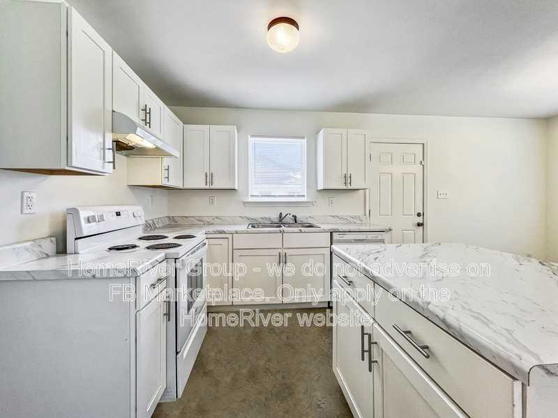 3848 Ajanders Dr - Photo 4 of 21