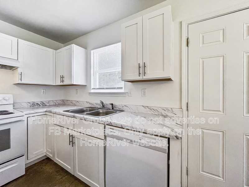 3848 Ajanders Dr - Photo 7 of 21
