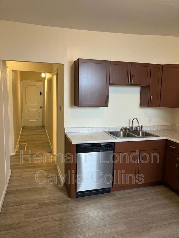 4920 Wise Ave #1F - Photo 5 of 14