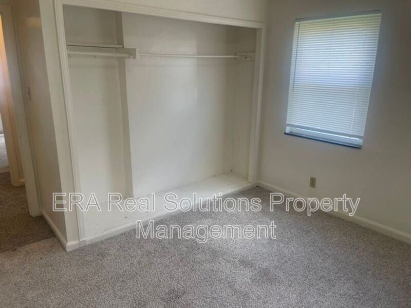 47 N Hampton Rd #B - Photo 4 of 9