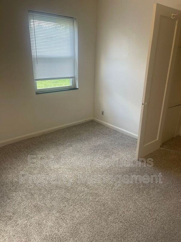 47 N Hampton Rd #B - Photo 7 of 9