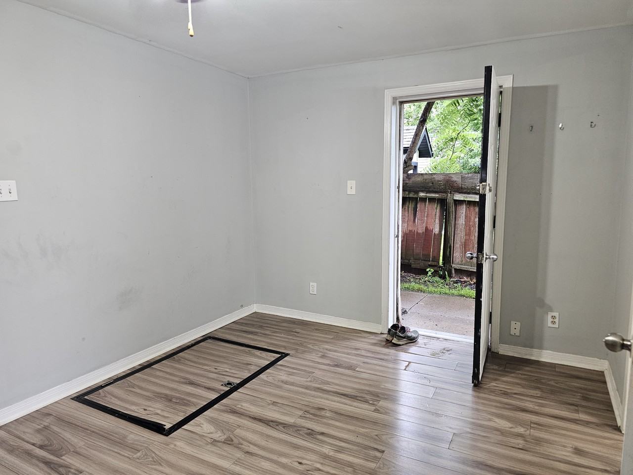 25 Hazel St - Photo 4 of 8