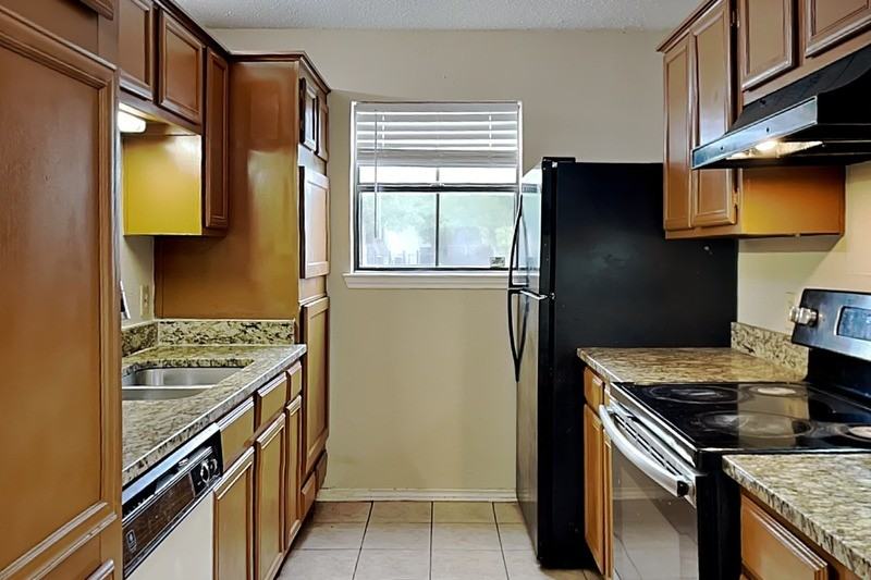 9600 Royal Ln #301 - Photo 7 of 21