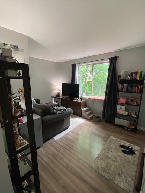 120 Lebrun St - Photo 5 of 8