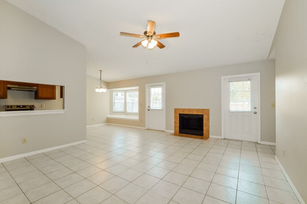 9324 Pavillion Dr - Photo 4 of 16