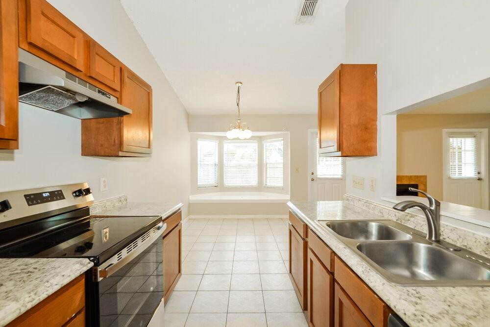 9324 Pavillion Dr - Photo 7 of 16