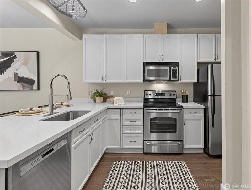 10909 Avondale Rd Ne #R170 - Photo 6 of 17