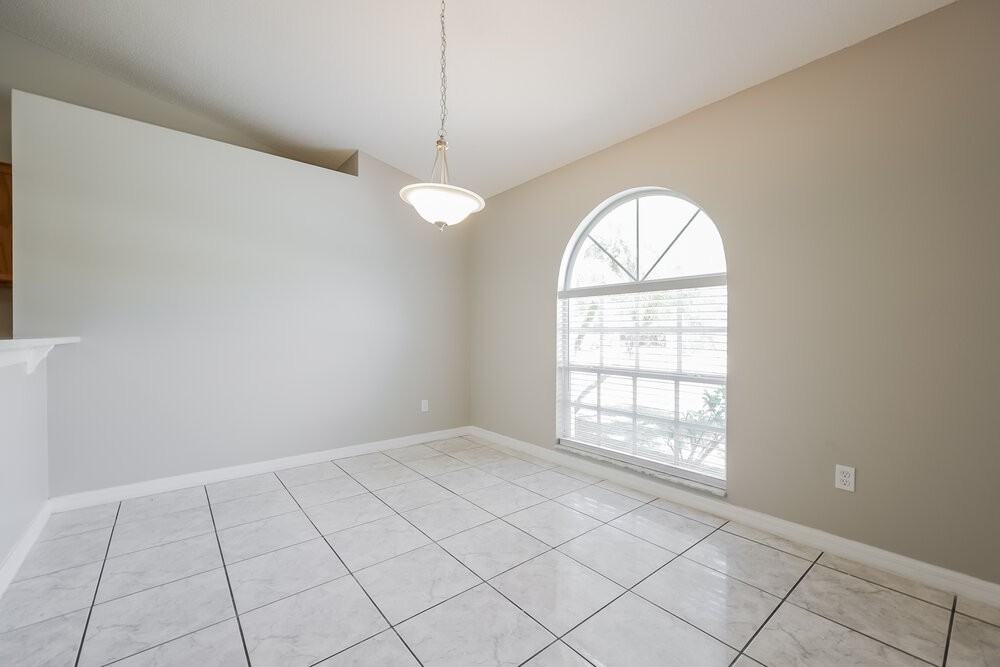 916 Alsace Dr - Photo 5 of 16