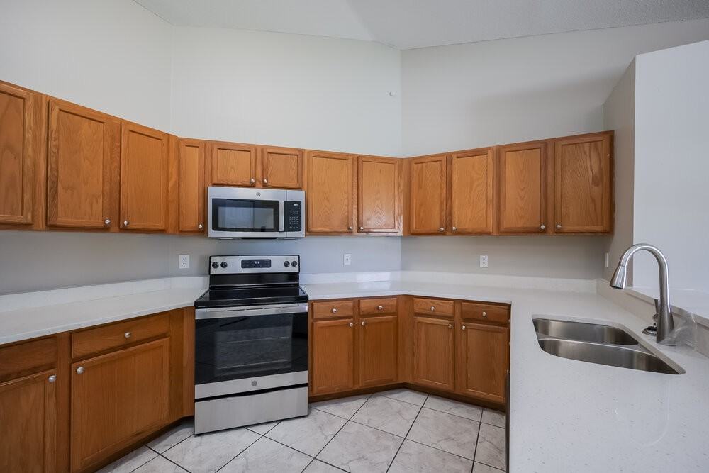 916 Alsace Dr - Photo 6 of 16